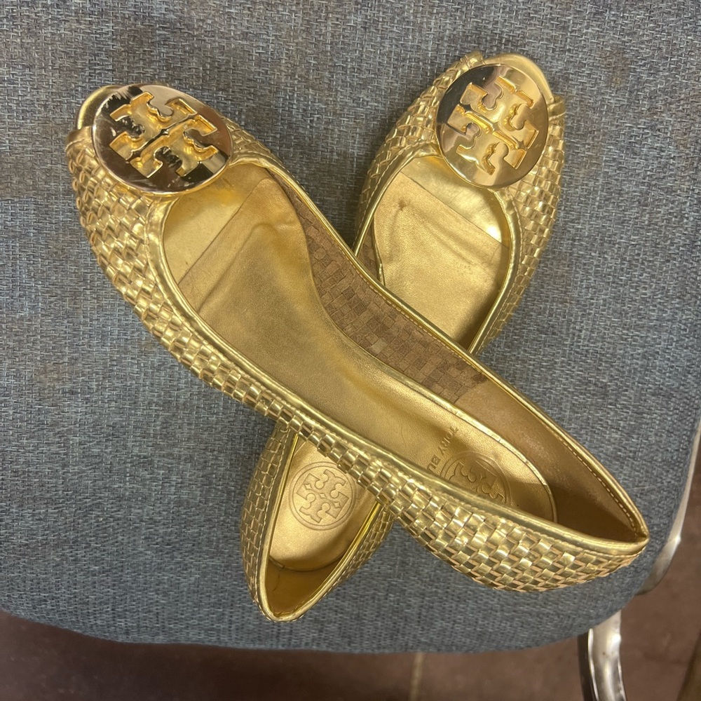 Tory Burch Gold Women Shoes Size 7.5 Look Very Good Gem